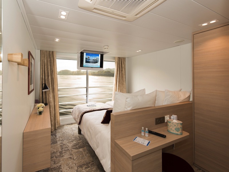 Upper Deck 2 Beds Suite CAT. A